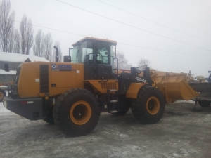Фронтальный погрузчик XCMG ZL50GN - 1